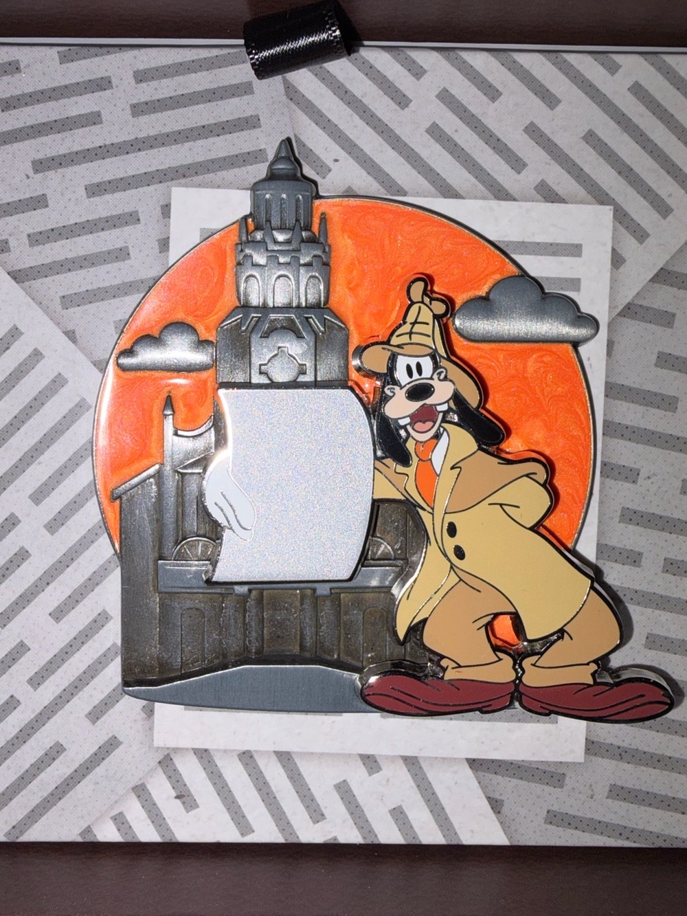 Disney Daring Detectives Series - Goofy California Adventure Mini Jumbo Pin